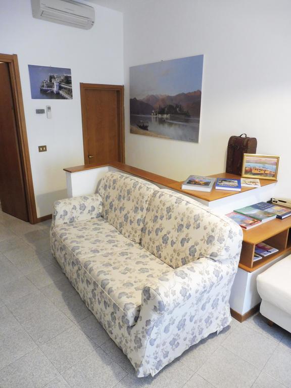 Appartamento Via De Vit Stresa Exterior foto