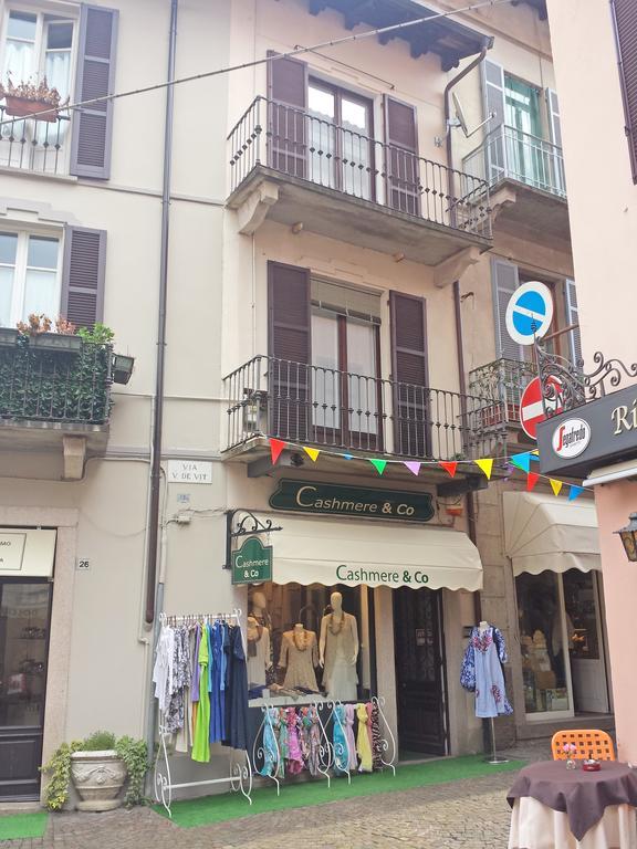 Appartamento Via De Vit Stresa Exterior foto