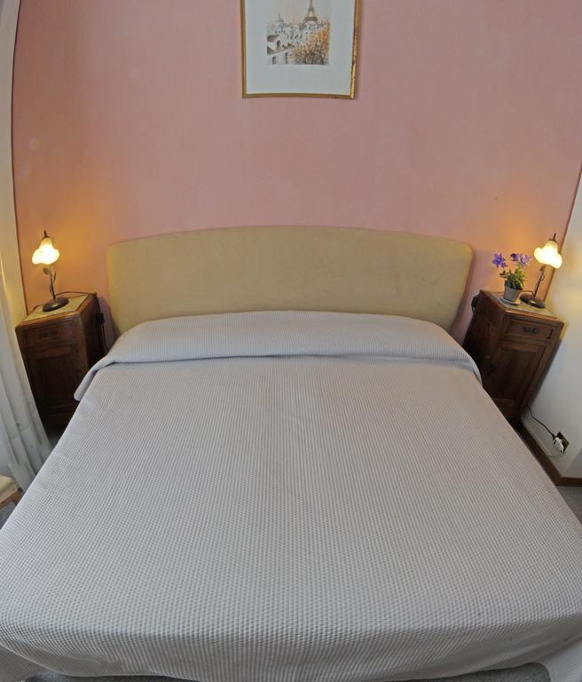 Appartamento Via De Vit Stresa Exterior foto